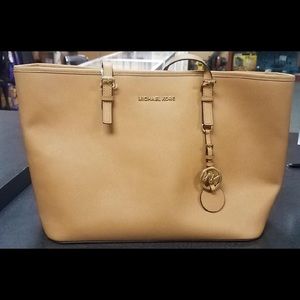 ❌🚫SOLD🚫❌Tan Michael Kors purse.